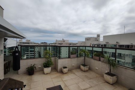 Apartamento à venda com 234m², 4 quartos e 3 vagas Apartamento à venda com 234m², 4 quartos e 3 vagasCobertura