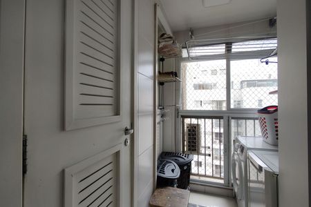 Apartamento à venda com 234m², 4 quartos e 3 vagas Apartamento à venda com 234m², 4 quartos e 3 vagasÁrea de Serviço