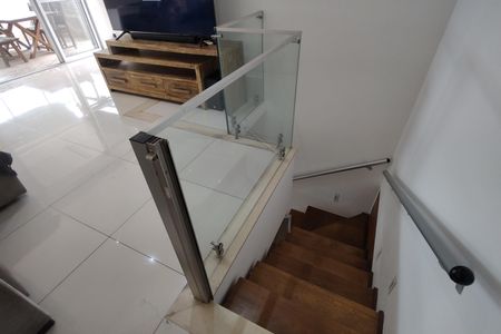 Apartamento à venda com 234m², 4 quartos e 3 vagas Apartamento à venda com 234m², 4 quartos e 3 vagasSala 2