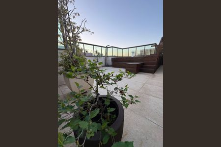 Apartamento à venda com 234m², 4 quartos e 3 vagas Apartamento à venda com 234m², 4 quartos e 3 vagasCobertura