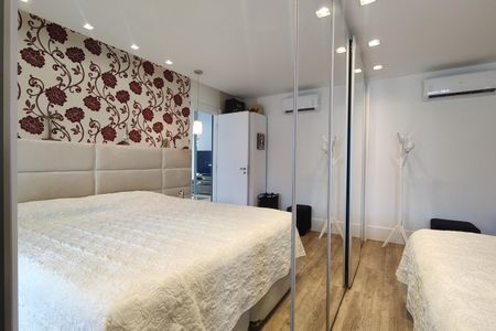 Apartamento à venda com 234m², 4 quartos e 3 vagas Apartamento à venda com 234m², 4 quartos e 3 vagasSuíte