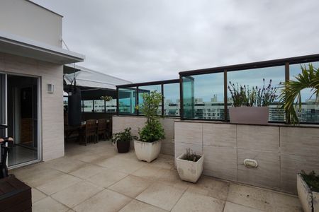 Apartamento à venda com 234m², 4 quartos e 3 vagas Apartamento à venda com 234m², 4 quartos e 3 vagasCobertura