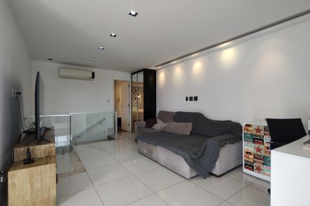 Apartamento à venda com 234m², 4 quartos e 3 vagas Apartamento à venda com 234m², 4 quartos e 3 vagasSala 2