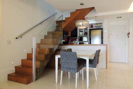 Apartamento à venda com 234m², 4 quartos e 3 vagasSala