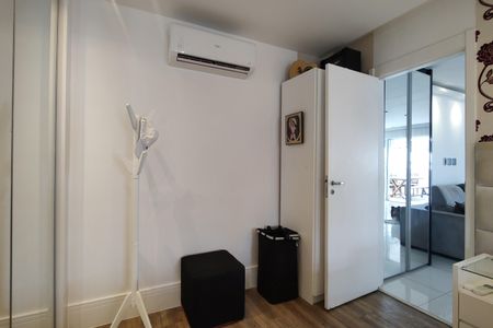 Apartamento à venda com 234m², 4 quartos e 3 vagas Apartamento à venda com 234m², 4 quartos e 3 vagasSuíte