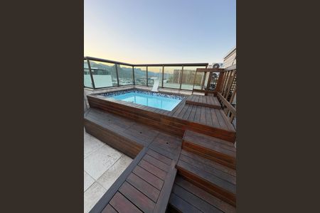 Apartamento à venda com 234m², 4 quartos e 3 vagasCobertura