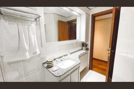 Apartamento à venda com 144m², 3 quartos e 3 vagasBanheiro