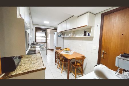 Apartamento à venda com 144m², 3 quartos e 3 vagasCozinha