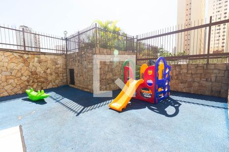 Apartamento à venda com 144m², 3 quartos e 3 vagasÁrea comum - Playground