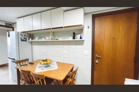 Apartamento à venda com 144m², 3 quartos e 3 vagasCozinha