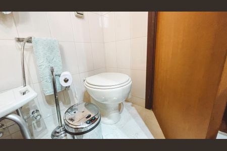 Apartamento à venda com 144m², 3 quartos e 3 vagasBanheiro da Suíte