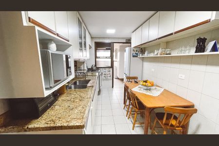 Apartamento à venda com 144m², 3 quartos e 3 vagasCozinha