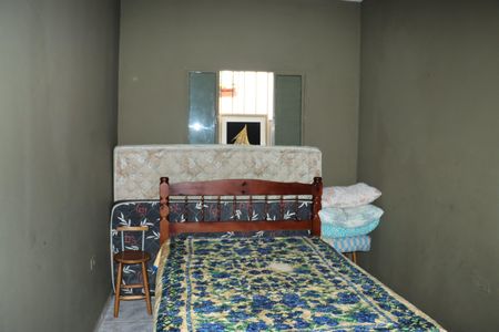 Quarto de casa para alugar com 2 quartos, 55m² em Jardim Santo Eduardo, Embu das Artes