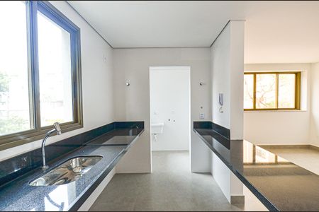 Apartamento à venda com 68m², 2 quartos e 2 vagasCozinha