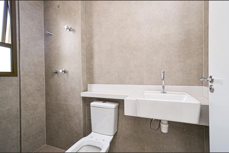 Apartamento à venda com 68m², 2 quartos e 2 vagasBanheiro Suite 1