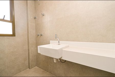 Apartamento à venda com 68m², 2 quartos e 2 vagasBanheiro Suite 2