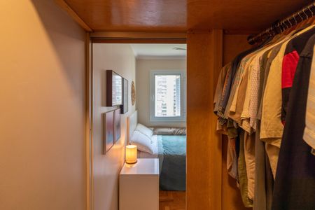 Apartamento à venda com 80m², 2 quartos e 1 vagaCloset da suíte