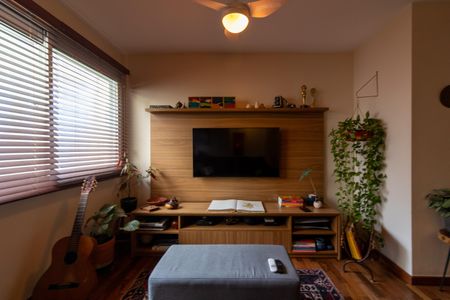Apartamento à venda com 80m², 2 quartos e 1 vagaSala de TV