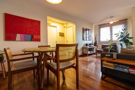 Apartamento à venda com 80m², 2 quartos e 1 vagaSala de Jantar