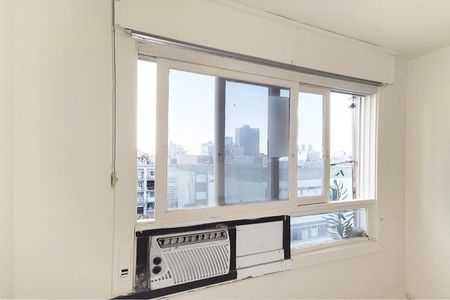 Apartamento à venda com 35m², 1 quarto e sem vaga Apartamento à venda com 35m², 1 quarto e sem vagaSala/Quarto
