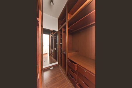 Apartamento à venda com 189m², 3 quartos e 2 vagasSuíte - Closet