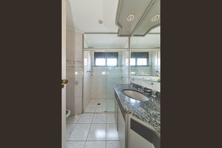 Apartamento à venda com 189m², 3 quartos e 2 vagasBanheiro Social