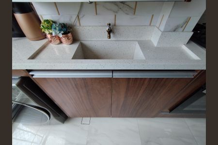 Apartamento à venda com 63m², 3 quartos e 1 vagaÁrea de Serviço