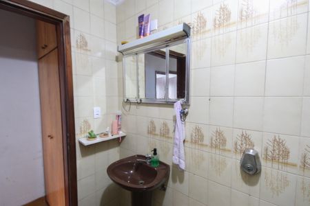 Casa à venda com 160m², 3 quartos e 2 vagas Casa à venda com 160m², 3 quartos e 2 vagasBanheiro