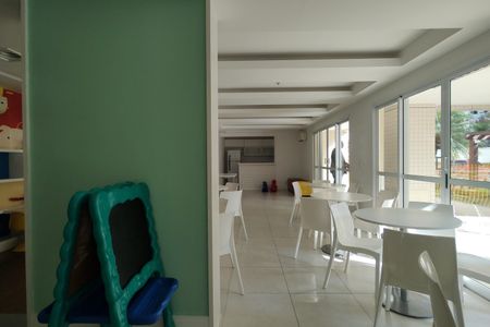 Apartamento para alugar com 84m², 3 quartos e 1 vagaÁrea comum - Salão de festas