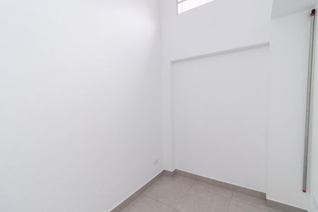 Casa para alugar com 17m², 1 quarto e sem vagaQuarto