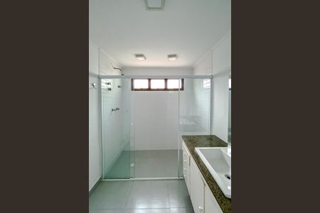 Apartamento à venda com 180m², 4 quartos e 3 vagasBanheiro da Suíte