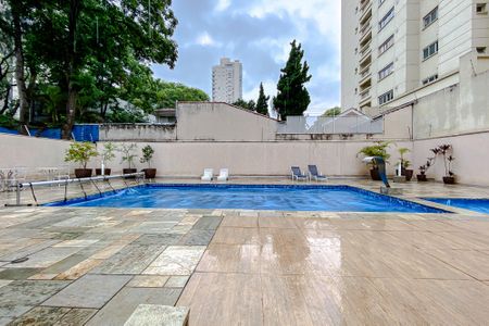 Apartamento à venda com 180m², 4 quartos e 3 vagasÁrea comum - Piscina