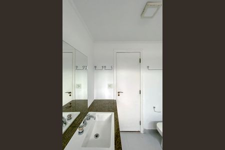 Apartamento à venda com 180m², 4 quartos e 3 vagasBanheiro da Suíte