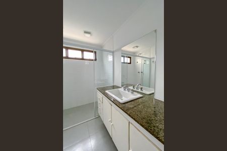 Apartamento à venda com 180m², 4 quartos e 3 vagasBanheiro da Suíte