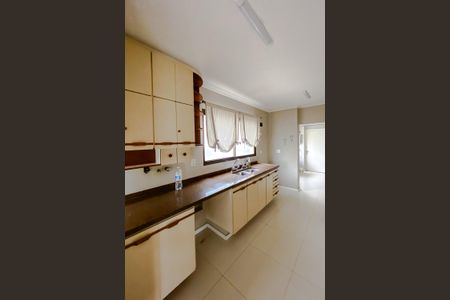 Apartamento à venda com 180m², 4 quartos e 3 vagasCozinha