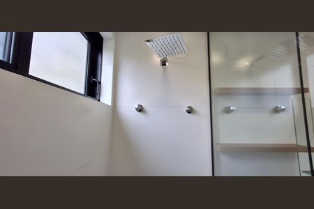 Casa para alugar com 210m², 3 quartos e 2 vagasBanheiro Suíte 1