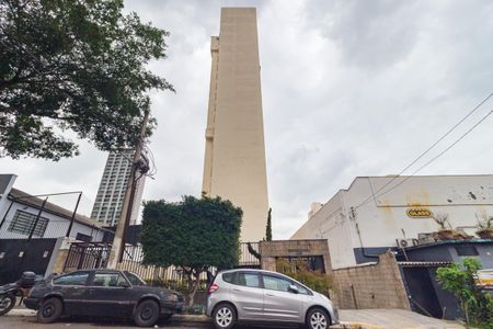 Apartamento à venda com 49m², 1 quarto e sem vaga Apartamento à venda com 49m², 1 quarto e sem vagaFachada