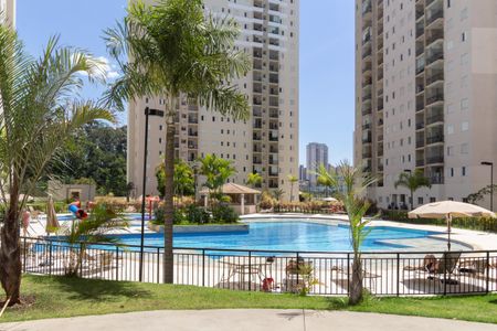 Apartamento à venda com 57m², 2 quartos e 1 vaga Apartamento à venda com 57m², 2 quartos e 1 vagaÁrea comum - Piscina