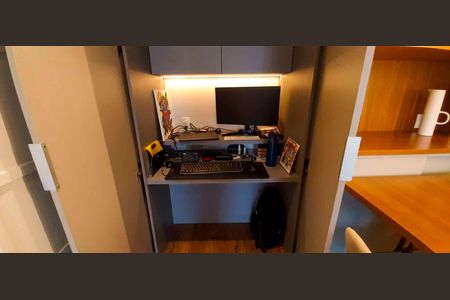 Apartamento à venda com 92m², 2 quartos e 2 vagasEscritório