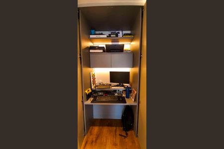 Apartamento à venda com 92m², 2 quartos e 2 vagasEscritório