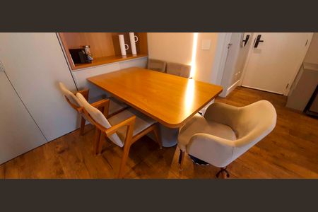 Apartamento à venda com 92m², 2 quartos e 2 vagasEscritório