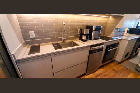 Apartamento à venda com 92m², 2 quartos e 2 vagasCozinha