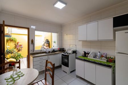 Casa à venda com 147m², 3 quartos e 3 vagas Casa à venda com 147m², 3 quartos e 3 vagasCozinha