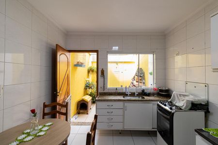 Casa à venda com 147m², 3 quartos e 3 vagas Casa à venda com 147m², 3 quartos e 3 vagasCozinha