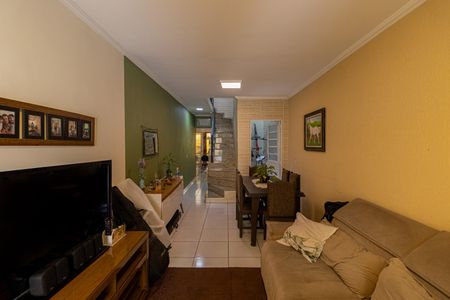 Casa à venda com 147m², 3 quartos e 3 vagas Casa à venda com 147m², 3 quartos e 3 vagasSala