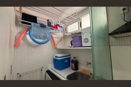 Apartamento para alugar com 60m², 2 quartos e 1 vagaÁrea de Serviço