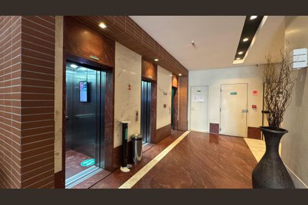 Apartamento para alugar com 60m², 2 quartos e 1 vagaÁrea comum - Elevador