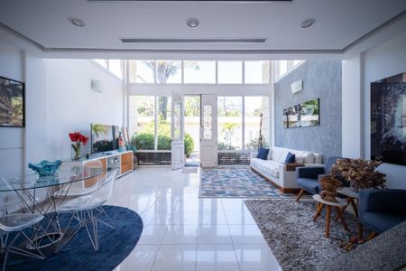 Casa à venda com 4 quartos, 450m² em Barra da Tijuca, Rio de Janeiro