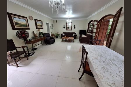 Casa de Condomínio à venda com 5 quartos, 790m² em Jacarepaguá, Rio de Janeiro