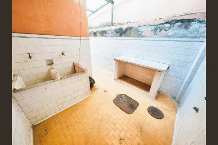 Casa à venda com 198m², 4 quartos e 4 vagas